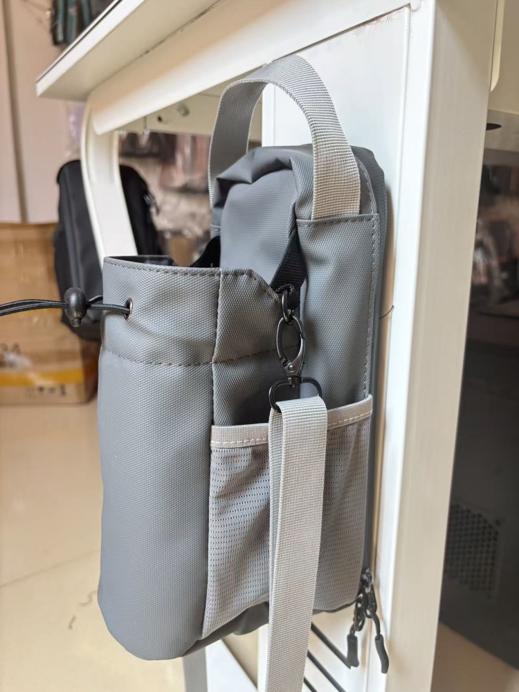 Magnetic Tank Bag - 2025 Magnetische Wasserflaschen-Tasche, Fitnessstudio-spezifischer Outdoor-Sport-Getränkehalter mit
